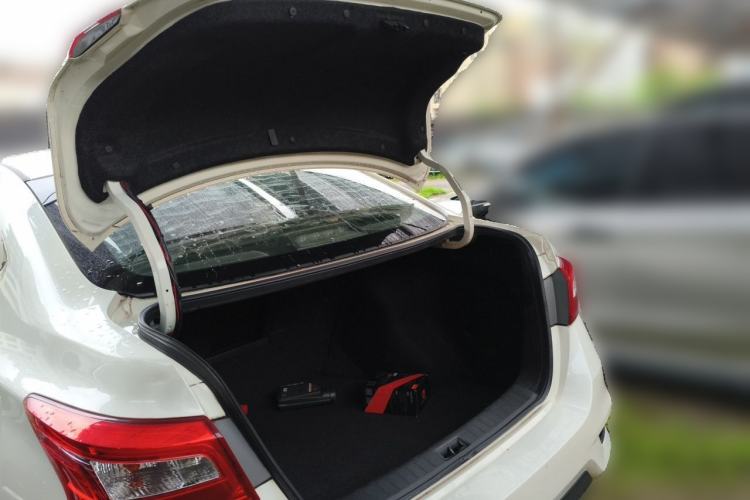 Used Nissan Sylphy 2016 1.6 XL CVT Luxury Edition Trunk