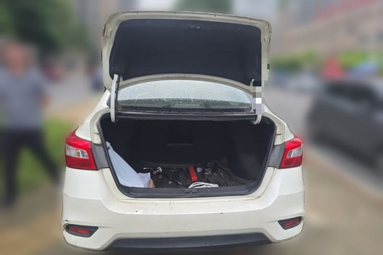 Used Nissan Sylphy 2016 1.6 XL CVT Deluxe Edition Trunk