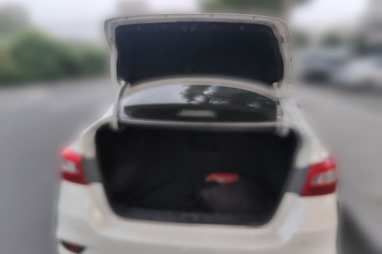 Used Nissan Sylphy 2016 1.6 XL CVT Luxury Edition Trunk