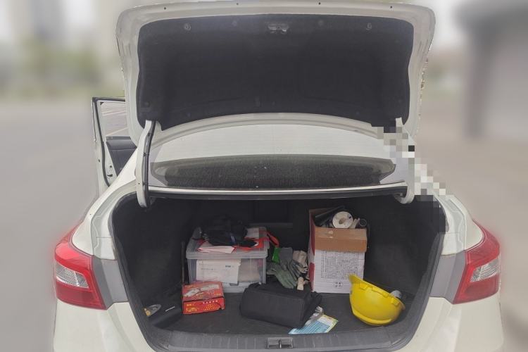 Used Nissan Sylphy 2016 1.6 XL Manual Luxury Edition Trunk