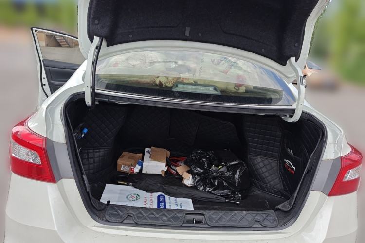 Used Nissan Sylphy 2016 1.6 XL CVT Deluxe Edition Trunk