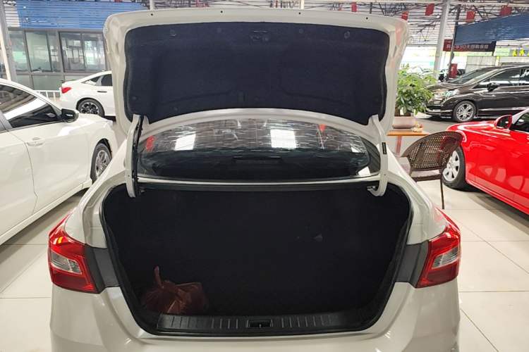 Used Nissan Sylphy 2016 1.6XV CVT Smart Enjoyment Version Trunk