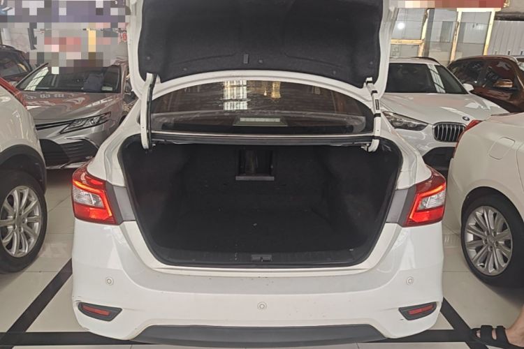 Used Nissan Sylphy 2016 1.6 XL CVT Luxury Edition Trunk