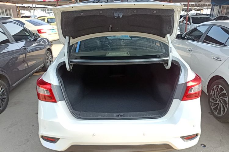 Used Nissan Sylphy 2016 1.6 XL CVT Deluxe Edition Trunk