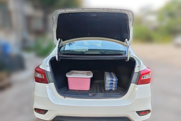 Used Nissan Sylphy 2016 1.6XE CVT Comfort Edition Trunk