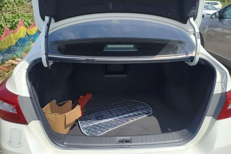 Used Nissan Sylphy 2016 1.6 XL CVT Deluxe Edition Trunk
