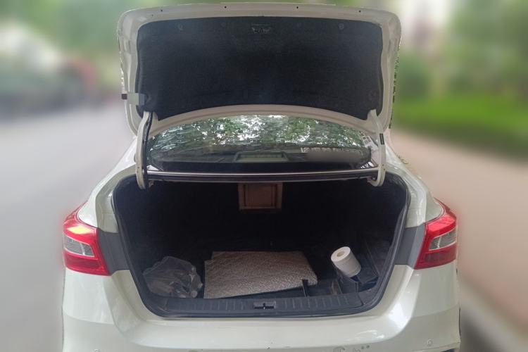 Used Nissan Sylphy 2016 1.6 XL CVT Deluxe Edition Trunk