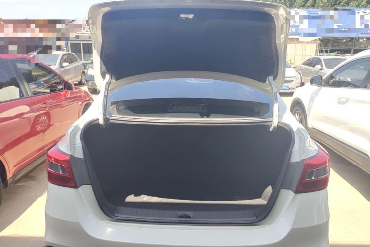 Used Nissan Sylphy 2016 1.6 XL CVT Deluxe Edition Trunk