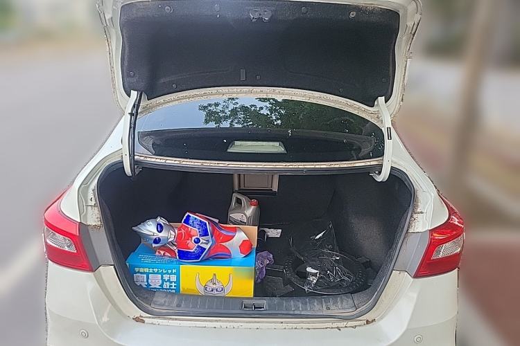 Used Nissan Sylphy 2016 1.6 XL CVT Luxury Edition Trunk