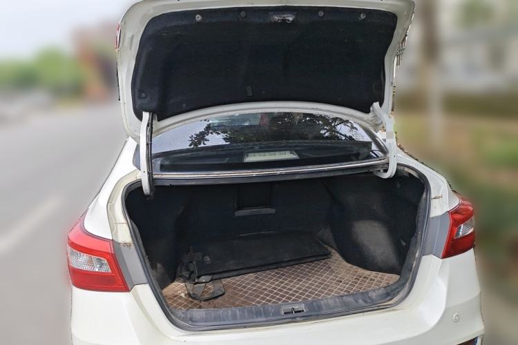 Used Nissan Sylphy 2016 1.6 XL CVT Luxury Edition Trunk