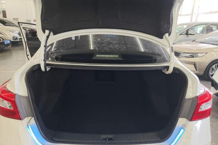 Used Nissan Sylphy 2016 1.6XV CVT Smart Enjoyment Version Trunk