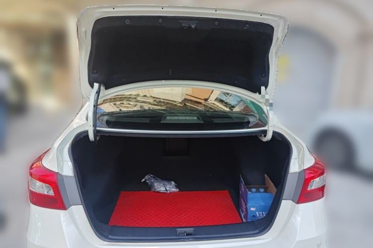 Used Nissan Sylphy 2016 1.6XV CVT Smart Enjoyment Version Trunk