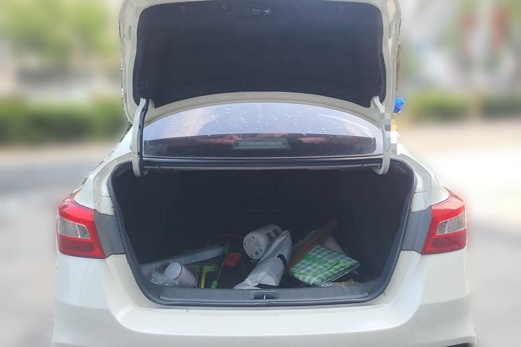 Used Nissan Sylphy 2016 1.6 XL CVT Deluxe Edition Trunk