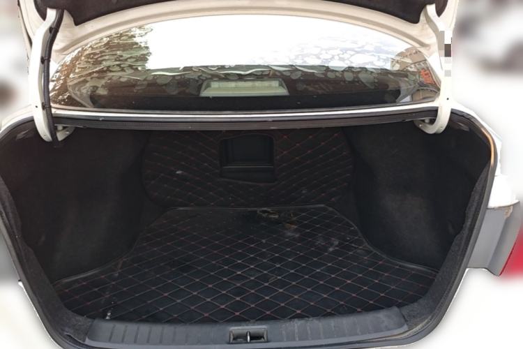 Used Nissan Sylphy 2016 1.6 XL CVT Deluxe Edition Trunk