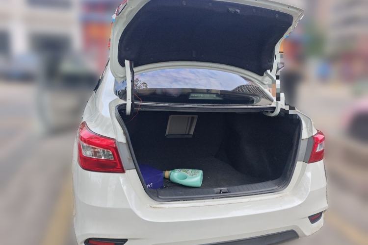 Used Nissan Sylphy 2016 1.6 XL CVT Luxury Edition Trunk