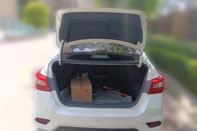 Used Nissan Sylphy 2016 1.6 XL CVT Luxury Edition Trunk