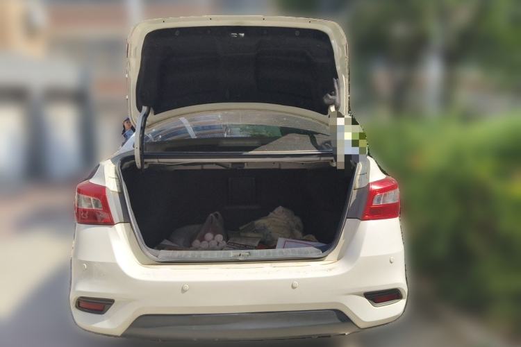 Used Nissan Sylphy 2016 1.6 XL CVT Luxury Edition Trunk