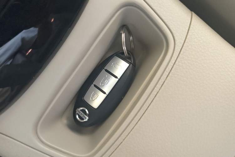 Used Nissan Sylphy 2016 1.6XV CVT Smart Enjoyment Version Vehicle Key
