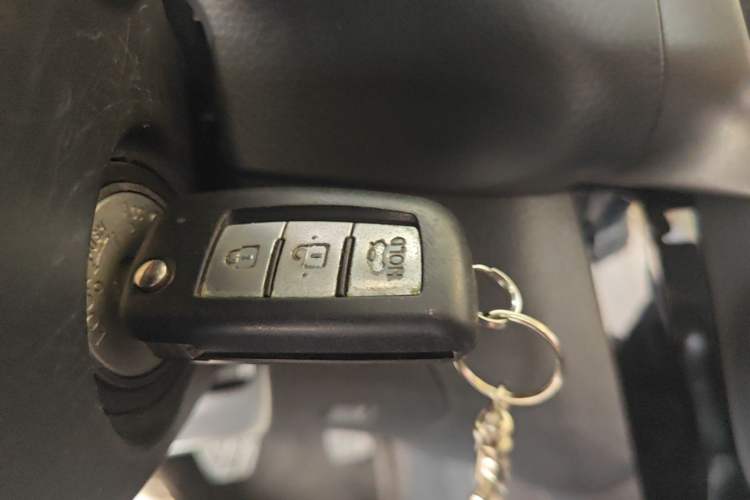 Used Nissan Sylphy 2016 1.6 XL Manual Luxury Edition Vehicle Key