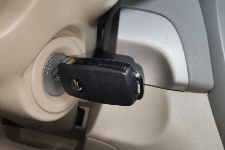 Used Nissan Sylphy 2016 Classic 1.6XE Automatic Leading Edition Vehicle Key
