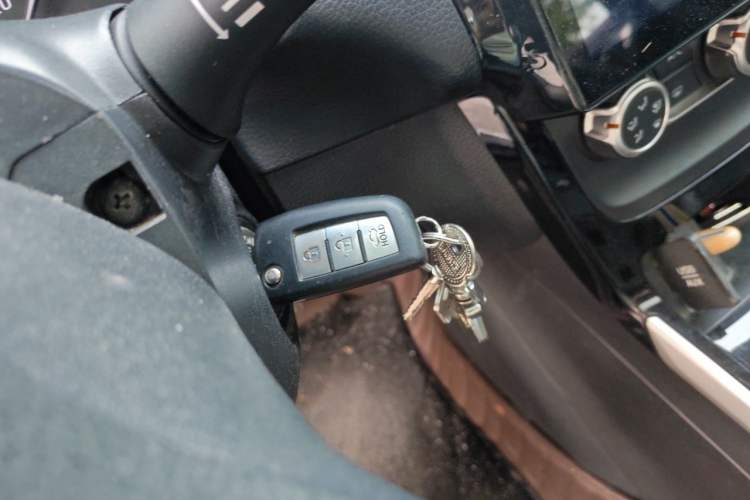 Used Nissan Sylphy 2016 1.6 XL Manual Luxury Edition Vehicle Key