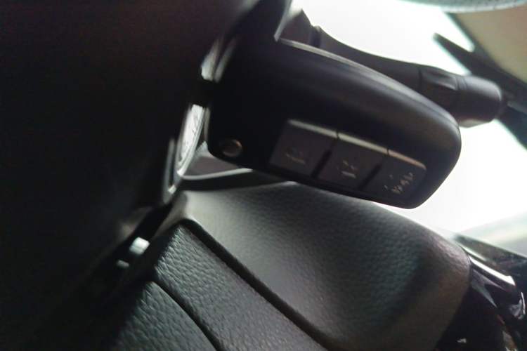 Used Nissan Sylphy 2016 1.6 XL Manual Luxury Edition Vehicle Key