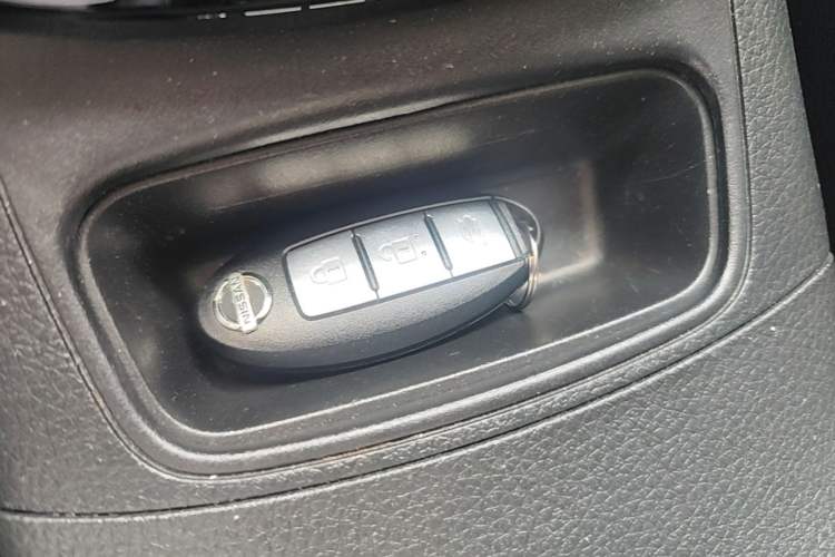 Used Nissan Sylphy 2016 1.6XV CVT Smart Enjoyment Version Vehicle Key