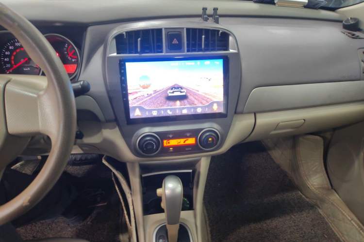 Used Nissan Sylphy 2016 Classic 1.6XE Automatic Comfort Edition Audio And AC Panel