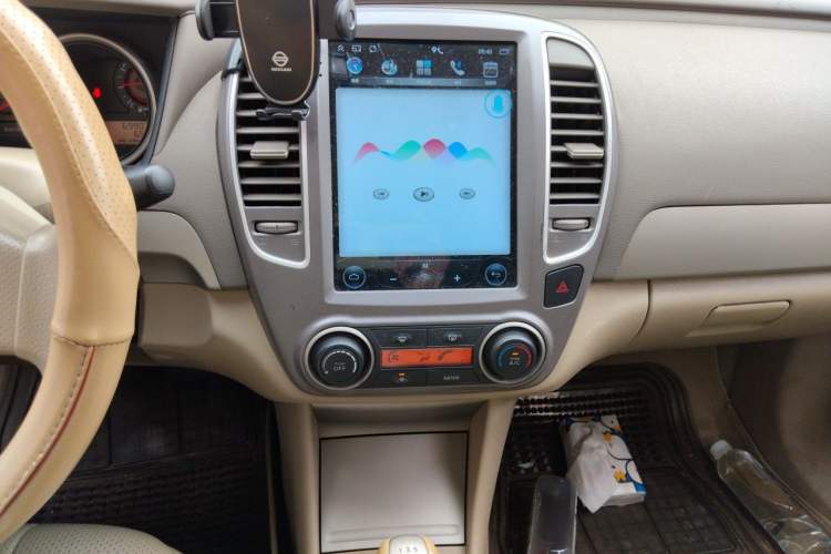 Used Nissan Sylphy 2016 Classic 1.6XE Manual Comfort Edition Audio And AC Panel