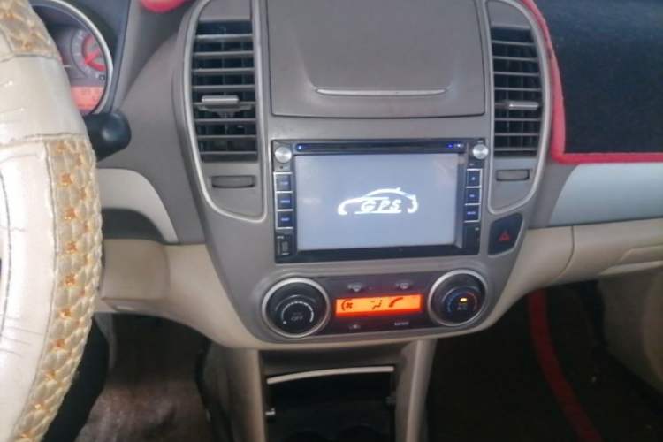 Used Nissan Sylphy 2016 Classic 1.6XE Manual Comfort Edition Audio And AC Panel