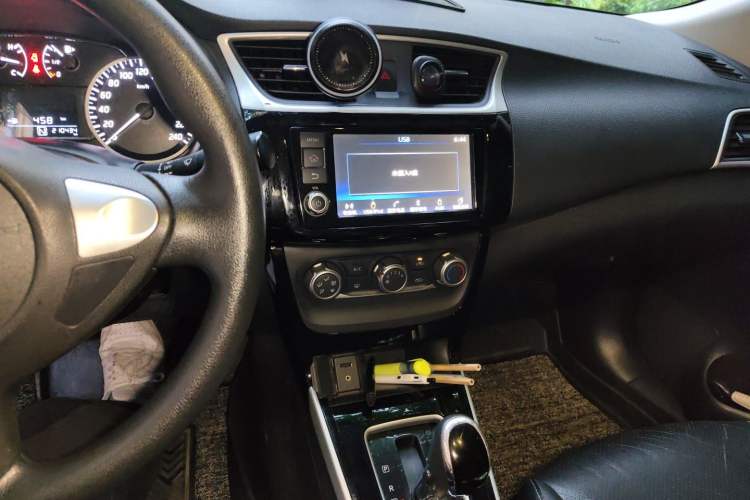 Used Nissan Sylphy 2016 1.6XV CVT Smart Enjoyment Version Audio And AC Panel
