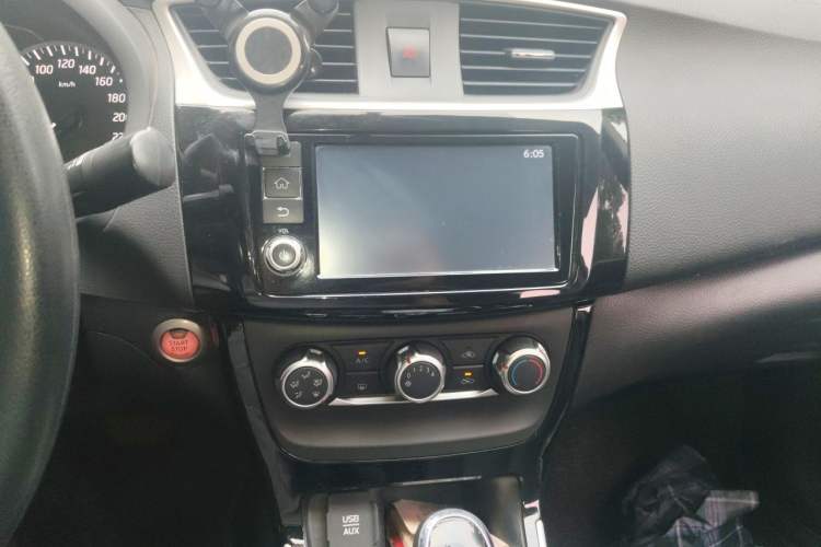 Used Nissan Sylphy 2016 1.6XV CVT Smart Enjoyment Version Audio And AC Panel