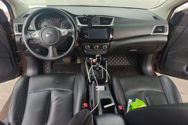 Used Nissan Sylphy 2016 1.6 XL CVT Deluxe Edition Center Console
