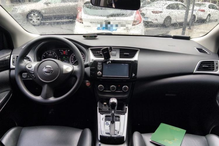 Used Nissan Sylphy 2016 1.6XV CVT Smart Enjoyment Version Center Console
