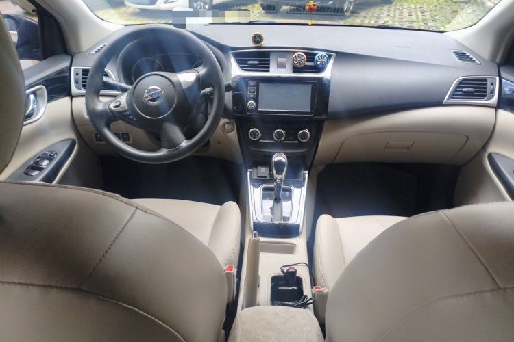 Used Nissan Sylphy 2016 1.6 XL CVT Deluxe Edition Center Console
