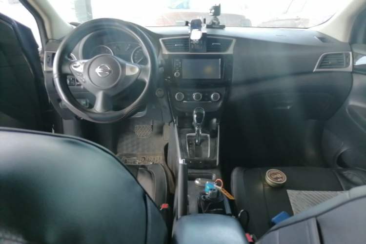 Used Nissan Sylphy 2016 1.6XV CVT Smart Enjoyment Version Center Console