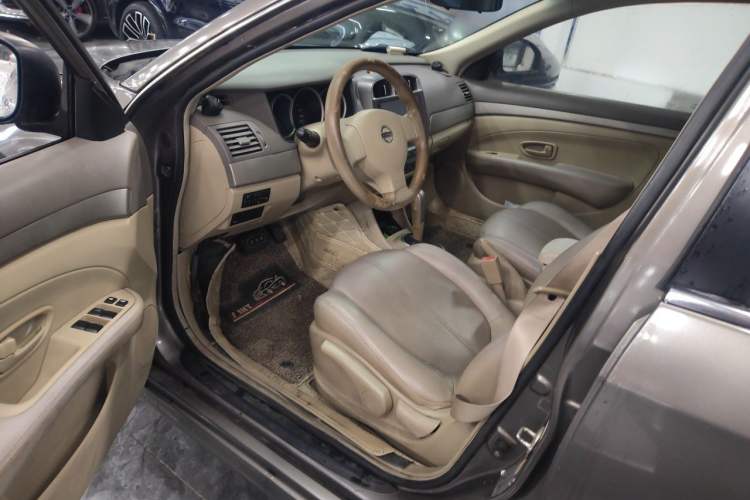 Used Nissan Sylphy 2016 Classic 1.6XE Automatic Comfort Edition Driver Seat