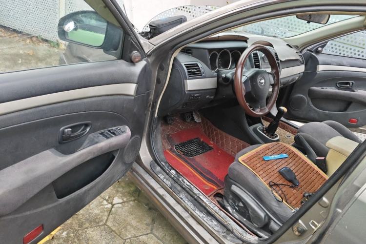Used Nissan Sylphy 2016 Classic 1.6XE Manual Comfort Edition Driver Seat