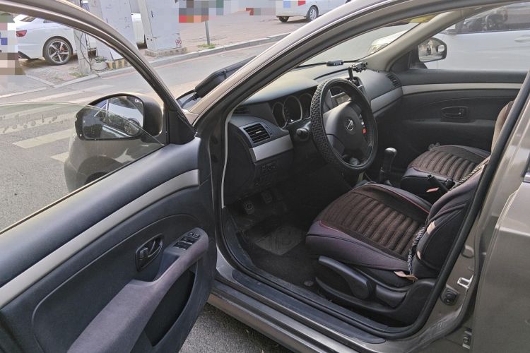 Used Nissan Sylphy 2016 Classic 1.6XE Manual Leading Edition Driver Seat