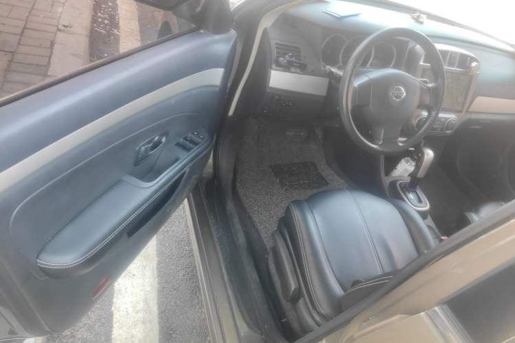 Used Nissan Sylphy 2016 Classic 1.6XE Automatic Comfort Edition Driver Seat