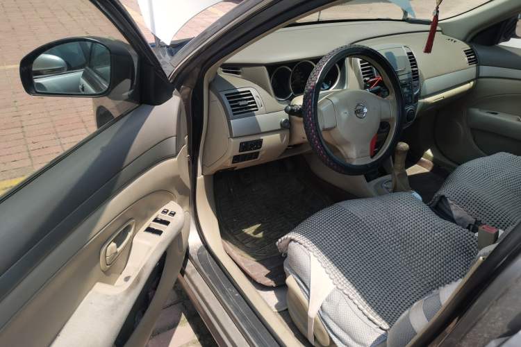 Used Nissan Sylphy 2016 Classic 1.6XE Manual Comfort Edition Driver Seat
