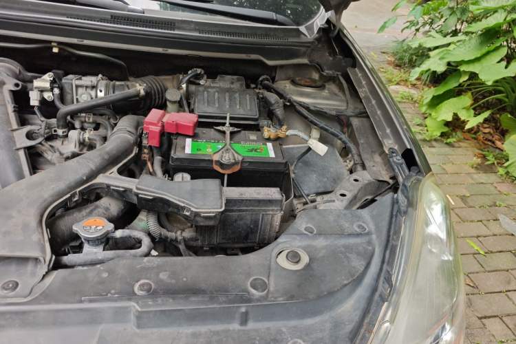 Used Nissan Sylphy 2016 1.6XE CVT Comfort Edition Engine Bay Left