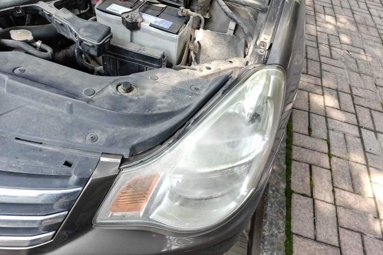 Used Nissan Sylphy 2016 Classic 1.6XE Automatic Leading Edition Engine Bay Left