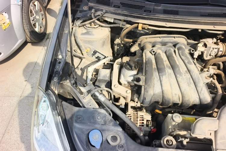 Used Nissan Sylphy 2016 Classic 1.6XE Manual Comfort Edition Engine Bay Right