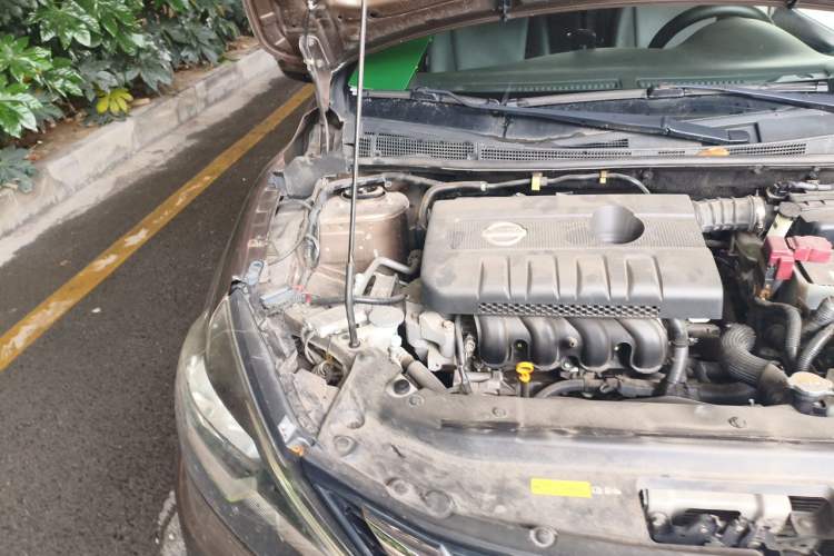 Used Nissan Sylphy 2016 1.6 XL Manual Luxury Edition Engine Bay Right