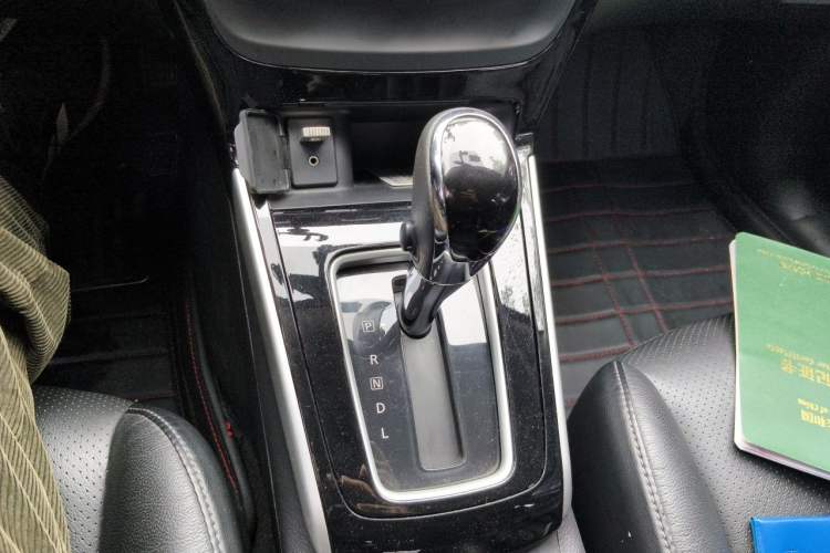 Used Nissan Sylphy 2016 1.6XV CVT Smart Enjoyment Version Gear Lever