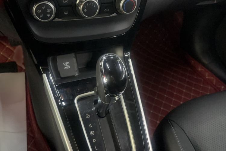 Used Nissan Sylphy 2016 1.6XV CVT Smart Enjoyment Version Gear Lever