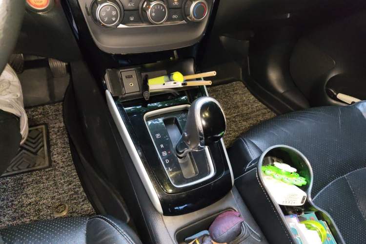 Used Nissan Sylphy 2016 1.6XV CVT Smart Enjoyment Version Gear Lever