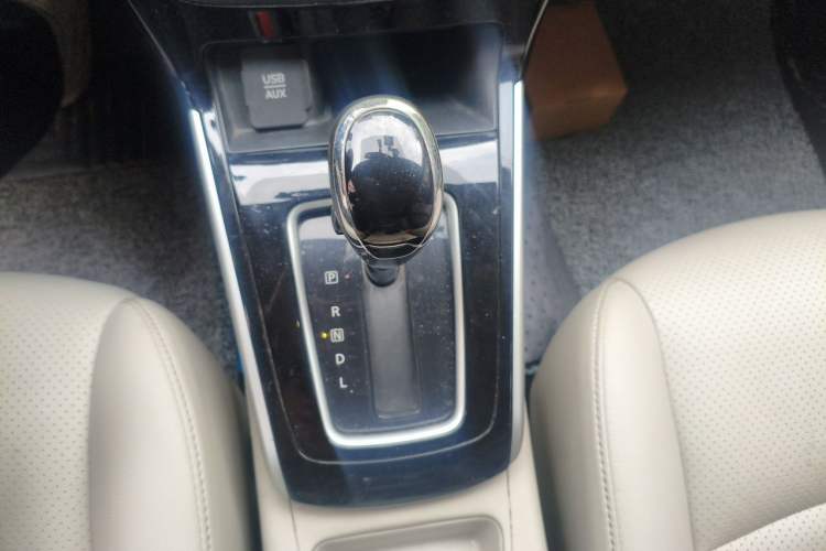 Used Nissan Sylphy 2016 1.6 XL CVT Deluxe Edition Gear Lever