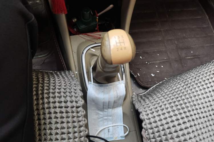 Used Nissan Sylphy 2016 Classic 1.6XE Manual Comfort Edition Gear Lever